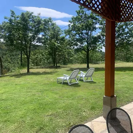 Peaceful Mountain Retreat - Private Сasa de vacaciones