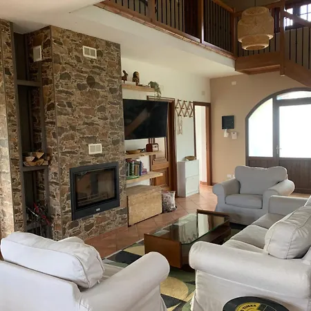 Peaceful Mountain Retreat - Private Gorreta